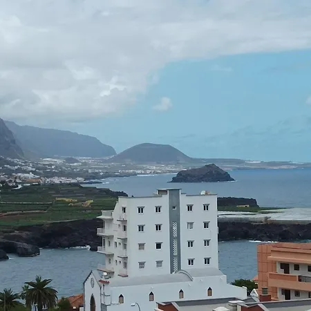 Mit Schoener Aussicht Und Terrasse 公寓